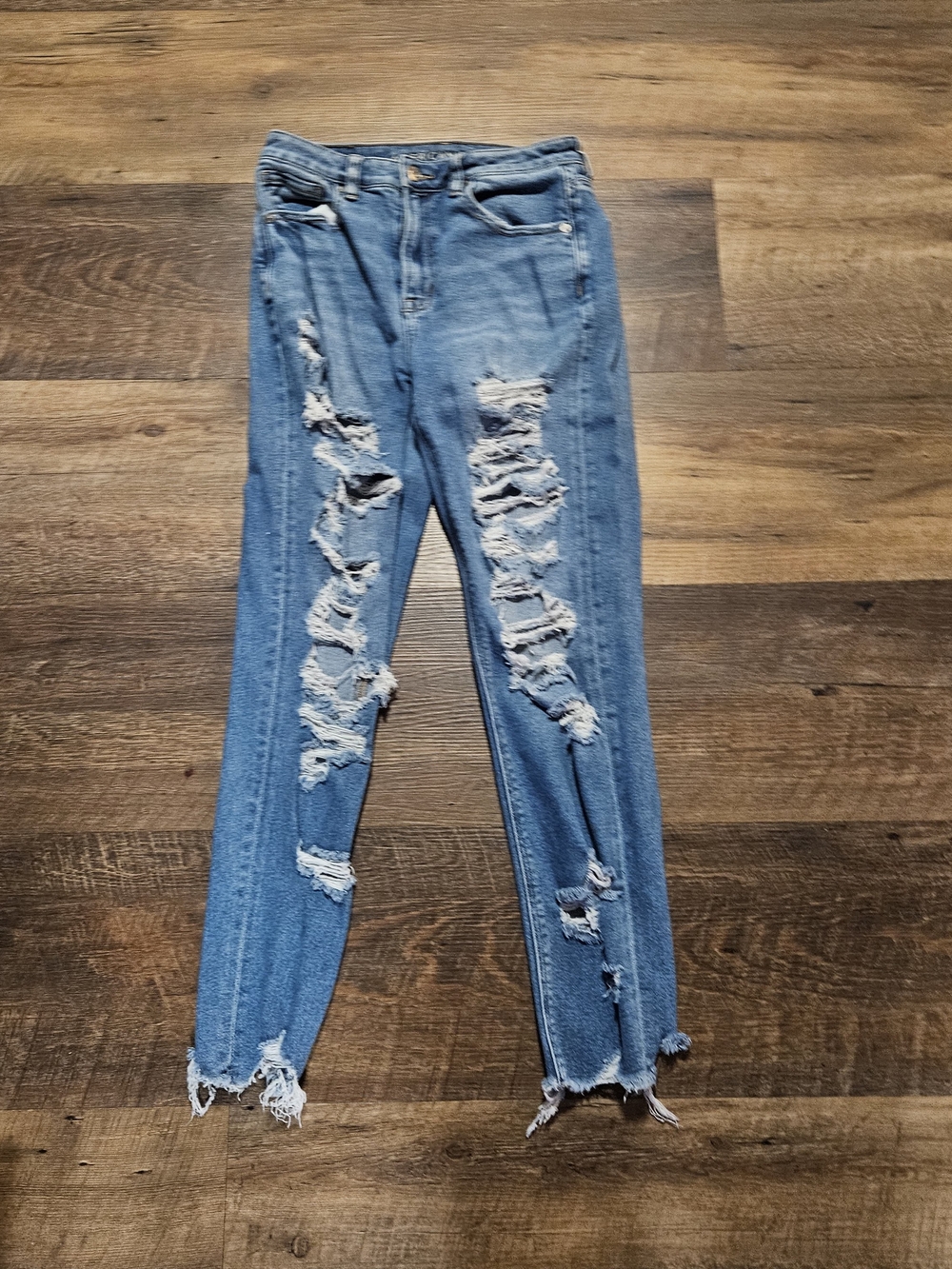 American Eagle Outfitters Distressed Light Blue Skinny Jeans